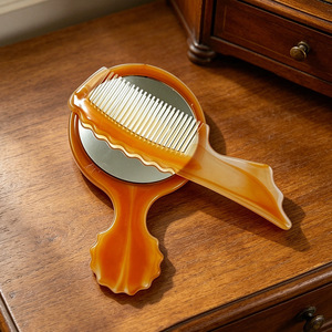 Portable <b>mirror</b> comb set, mini comb, portable <b>plastic</b> hair comb, high-definition <b>mirror</b> finish, student <b>mirror</b> comb set. - Product Image 2