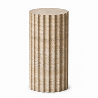 Table d'appoint ronde en travertin blanc beige naturel cannelé moderne, socle en pierre nervurée pour décoration intérieure de luxe
