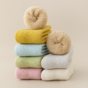 Chaussettes en laine épaisse et chaudes en tissu éponge couleur bonbon pour enfants, vente en gros - Product Image 3