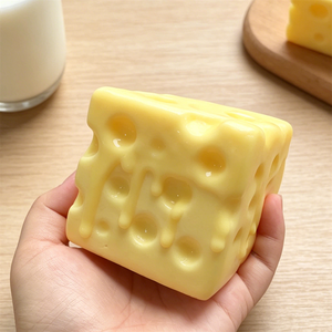 Bloque de queso derretido de PU de 7,5 cm con orificios y textura goteante, tacto suave y cómodo, diseño exterior bonito, adorno para tienda de accesorios - Product Image 4