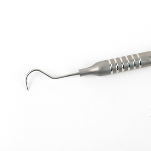 Juego de 3 Instrumentos Dentales Manuales con Empuñadura Ergonómica, Certificación CE, Espejo Bucal, Sonda Exploradora y Hisopo de Algodón para Diagnóstico Básico - Product Image 3