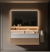 Meuble-lavabo CBMmart au design moderne imitation bois avec vasque en céramique, miroir intelligent et éclairage LED pour appartement