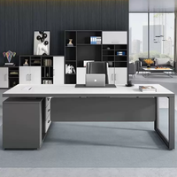 Nouveau bureau de direction, bureau simple et moderne, bureau de superviseur, bureau de PDG, bureau de président, bureau de gestionnaire