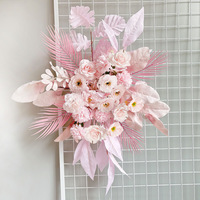 Bouquets floraux artificiels, arrangements sur fond blanc, fleurs d'angle roses style forêt, fleurs pour allée de mariage, décorations de mariage