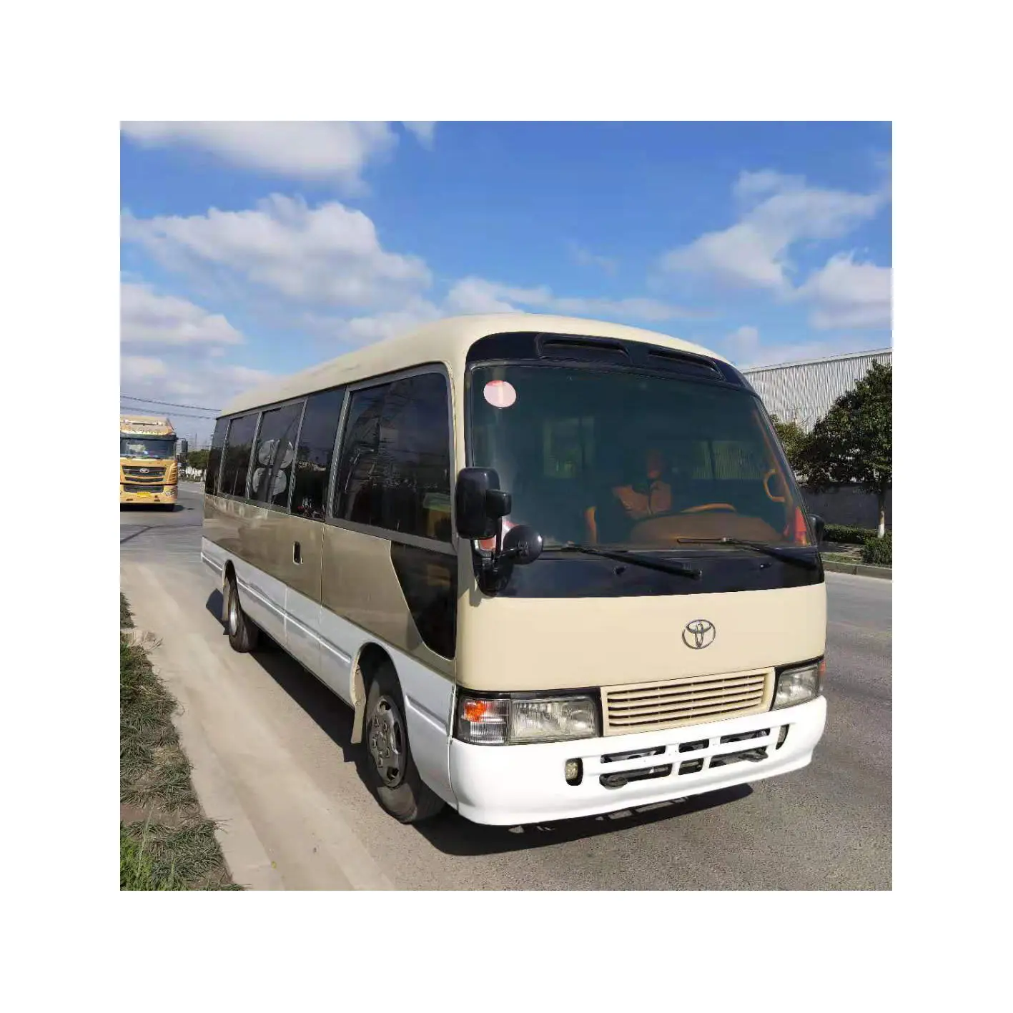 30 Penumpang Turis Coach Bus Merek Jepang Toyotai Coaster Mini Bus Menggunakan Mobil Tamasya LHD dengan Pendingin Udara