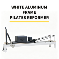 Reformer de Pilates en aluminium, nouvelle génération, cadre léger, revêtement en cuir microfibre en option, ressorts multiples pour l'entraînement en salle de sport et studio