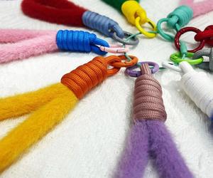 En gros, Cordon de poignet en peluche coloré et durable pour téléphone portable, porte-clés et accessoires de mode - Product Image 3