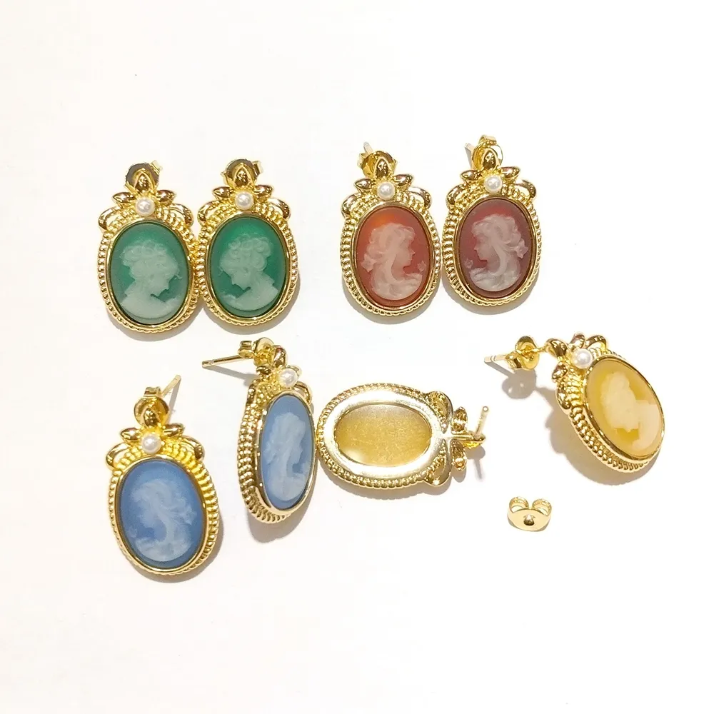 Hot Sale Vintage Multi Color Cameo Lady Queen Oval Agate Natural Drop Earrings Popular Women Cameo Retro Italy Stud Earrings