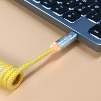 Cable de Teclado Mecánico Enrollado USB-C Tipo-C para Computadora de Escritorio con Blindaje Trenzado y Material TPE