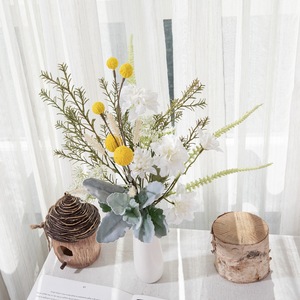 Bouquet de fleurs artificielles Senzhong Yimu, blanc et jaune, en tissu tissé plastique, décoration pour la maison et les mariages CF01249 - Product Image 1