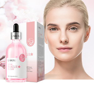 Suero Facial LAIKOU Radiant con Vitamina C y Extracto de Sakura Japonés para Aclarar la Piel Diariamente e Hidratarla Intensamente - Product Image 3