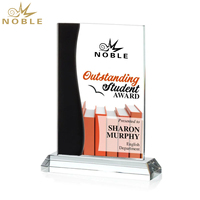 Plaque de récompense en cristal personnalisée de style noble avec design de livre pour la reconnaissance de l'excellence académique des étudiants, trophée gravé en gros