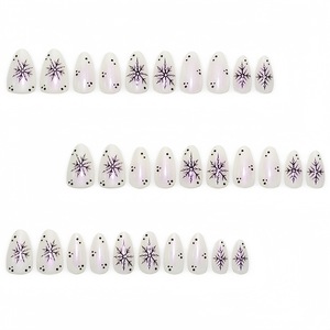 30 Uñas Postizas de Navidad Color Aurora Púrpura Almendradas, Minimalistas con Diseño de Copos de Nieve y Puntos, para Salón, Manualidades y Fiestas - Product Image 3