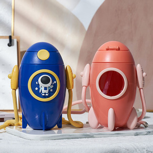 Seaygift regalo creativo Tritan lindo cohete niños astronauta taza de bebida de paja 500ml botella de agua de plástico deportiva portátil - Product Image 4