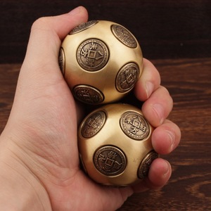 Bola antiestrés de latón de doce caras para ejercitar las manos y atraer la suerte, juguete unisex para uso doméstico - Product Image 1
