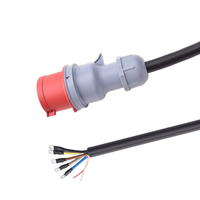 Adaptateur de prise Schuko Tiantai TT-3 16A IP44 vers prise CEE 16A 380V 5P équipé d'un câble H07RN-F 5G2.5mm de 50 cm