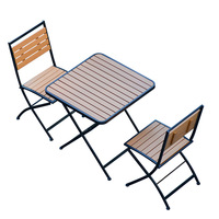 Ensemble table et chaises pliantes en fer, style minimaliste moderne pour l'extérieur, idéal pour cafés, salons de thé, balcons - trois pièces au total