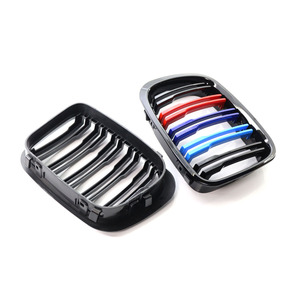 Parrilla delantera BMW E46 en negro brillante estilo M, plástico ABS para actualización o reequipamiento. - Product Image 2