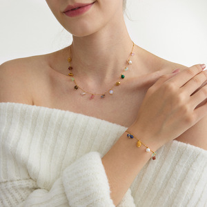 Collier en pierre naturelle pour femme, chaîne dorée, pierres précieuses multicolores, bijoux fins perlés pour usage quotidien - Product Image 3