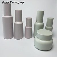 Vente en gros d'usine de flacons de savon liquide blancs vides 30ml 50ml 100ml 150ml en plastique violet et vert avec applicateur pour pompes à eau