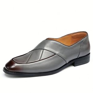 Les dernières chaussures habillées en cuir de vachette véritable sont de haute qualité et conviennent à la fois aux occasions professionnelles et sociales. - Product Image 2