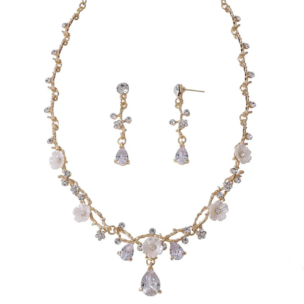 Ornements de mariage en Zircon cubique, cristaux de strass pour mariée, ensemble de boucles d'oreilles, collier des demoiselles d'honneur