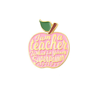 Broche Émail Pomme 4 Couleurs avec Slogan Puissant – Cadeau Idéal pour la Semaine de Remerciement des Enseignants – Badge Métallique Tendance pour Enseignants - Product Image 6