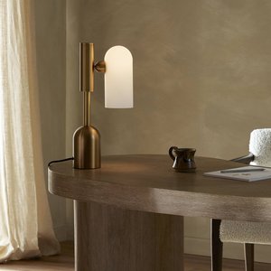 Lámpara de Mesa de Diseño Minimalista, Base E27 de Metal Dorado, Fuente de Luz LED, Iluminación Decorativa para Dormitorio y Sala de Estar - Product Image 4