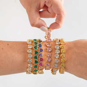Bracelet de tennis unisexe vintage SongYi avec cœur coloré serti de zircone cubique, design extensible micro-incrusté - Product Image 3