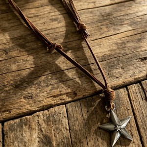 Collier ras du cou tressé avec pendentif étoile à cinq branches, style punk rétro, tendance transfrontalière Europe-Amérique - Product Image 4