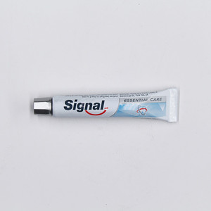 <span class=keywords><strong>Dentifrice</strong></span> <span class=keywords><strong>Signal</strong></span> en tube aluminium 10g – Blanchissant, Nettoyant, Protection contre les caries, Fluorure – Idéal pour les voyages et l'hôtellerie – Éco Unilever - Product Image 5