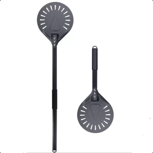Pelle à <span class=keywords><strong>pizza</strong></span> en aluminium avec surface perforée, plusieurs tailles, manche long pour utilisation au four à <span class=keywords><strong>pizza</strong></span> et cuisson professionnelle en cuisine - Product Image 3