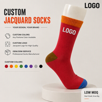 Chaussettes de sport en coton tricoté colorées de haute qualité, logo personnalisé directement de l'usine, chaussettes décontractées unisexes en gros
