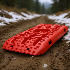 Tablas de tracción rojas de tamaño universal, material PP, para recuperación en barro, nieve y arena. - Product Image 2