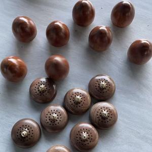 Wooden Pine Cone Acorn Portable Air Outlet Hanging Car & Household Fragrance Pendant Perfume Essential <b>Oil</b> <b>Diffuser</b> - Product Image 5