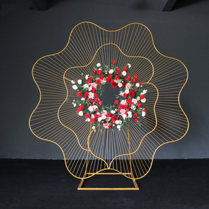 Oggetti di scena per matrimonio Tieyi sfondo con decorazione esterna <span class=keywords><strong>cerchio</strong></span> luminoso ornamenti forma curva sfondo in metallo - Product Image 4