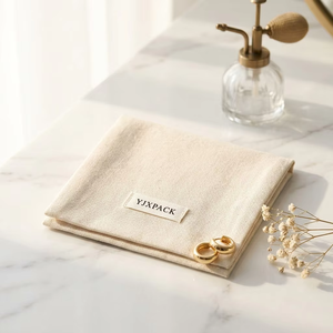Beige Baumwoll-Schmuckbeutel Weicher Stoff Faltbarer Ohrring-Ring-Halsketten-Aufbewahrungsbeutel mit Individuellem Logo Gewebtes Etikett Geschenkverpackungstasche - Product Image 3