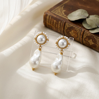 Boucles d'oreilles pendantes en acier inoxydable plaqué or PVD 18 carats avec perles baroques et cadre tournesol, style vintage, pour mariage, cadeau pour femme