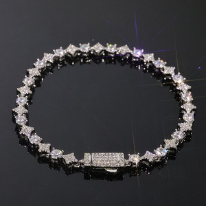 Pulsera de Tenis NUOYA de Plata de Ley 925 con Cadena de Estrellas de 6mm para Mujer con Moissanita VVS Brillante Joyería Fina - Product Image 4