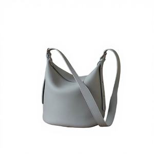 Sac Hobo Vintage en Cuir Véritable de Haute Qualité pour Femme, Sac à Bandoulière Souple avec Fermeture Éclair, Capacité 1-1,9L, Type Fourre-tout - Product Image 2