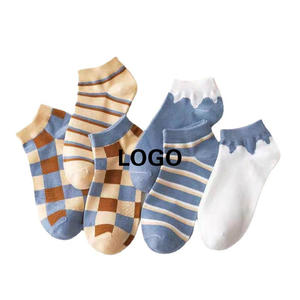 Nouvelles <span class=keywords><strong>chaussettes</strong></span> pour femmes <span class=keywords><strong>de</strong></span> haute qualité, populaires et mignonnes, <span class=keywords><strong>lot</strong></span> <span class=keywords><strong>de</strong></span> <span class=keywords><strong>chaussettes</strong></span> courtes pour femmes avec logo personnalisé accepté - Product Image 1