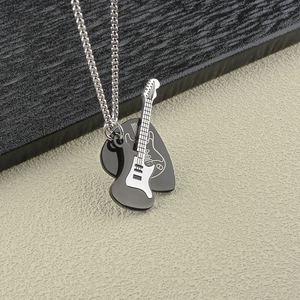 สร้อยคอจี้กีตาร์สองชั้น สแตนเลสสตีล สำหรับคนรักดนตรี - Product Image 3