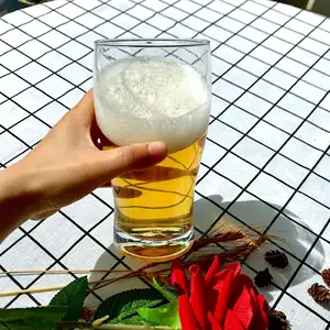 Vaso de cerveza de vidrio grande de 44-3-1 S, jarra de cerveza merérica sin plomo transparente de 550ml, puede imprimir logotipo creativo