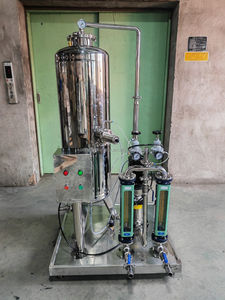Yarı Otomatik Pnömatik İzobarik Gazlı İçecek C Dolum Makinesi <span class=keywords><strong>CO2</strong></span> Karıştırıcı ile - Product Image 3