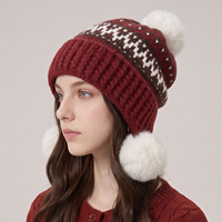 Bonnet d'hiver chaud pour femme, style trapper, en tricot jacquard Fair Isle nordique vintage, avec cache-oreilles, doublure polaire et pompon en fausse fourrure