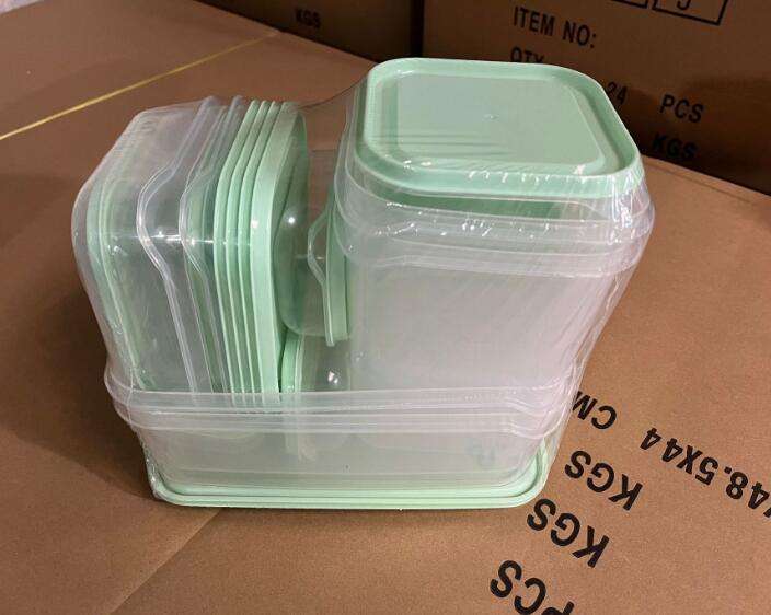 สีเขียวอ่อน