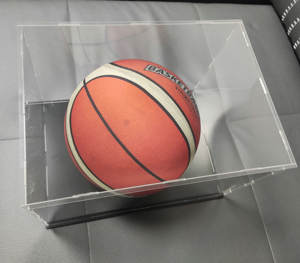 กล่องและชั้นวางโชว์ลูกบาสเก็ตบอลอะคริลิก PMMA คุณภาพสูง แบบกำหนดเองได้ พกพาสะดวก ดีไซน์ถอดประกอบได้ ราคาประหยัด - Product Image 5