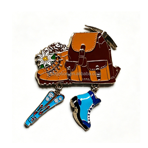 Imán de nevera de recuerdo de escalada, senderismo y esquí, de metal esmaltado, diseño personalizado, recuerdos de las <span class=keywords><strong>Dolomitas</strong></span> de Italia, imanes metálicos - Product Image 1
