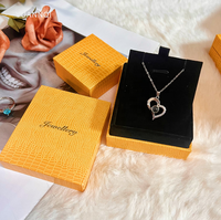 YUANQI Logo personnalisé bijoux de mode boîte-cadeau chaîne Bracelet collier bague boucles d'oreilles petits bijoux emballage couverture boîtes en papier