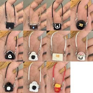 Mini <span class=keywords><strong>poupée</strong></span> mignonne accessoires petites lunettes collier sac à main bavoir épingle à cheveux ornements pour peluche <span class=keywords><strong>maison</strong></span> <span class=keywords><strong>de</strong></span> <span class=keywords><strong>poupée</strong></span> Miniatures - Product Image 4